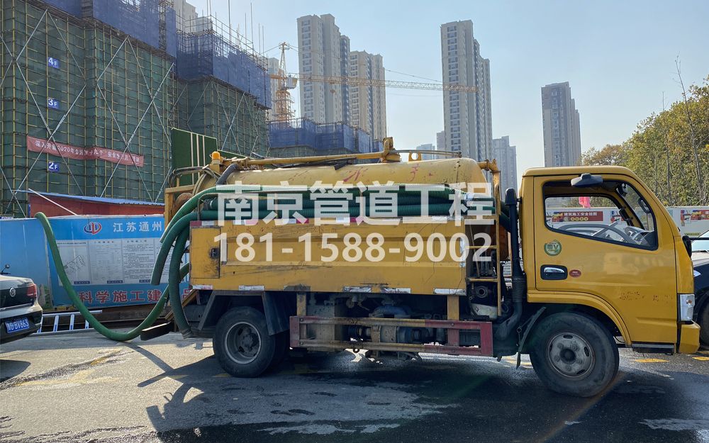 265兆园建筑工地抽粪